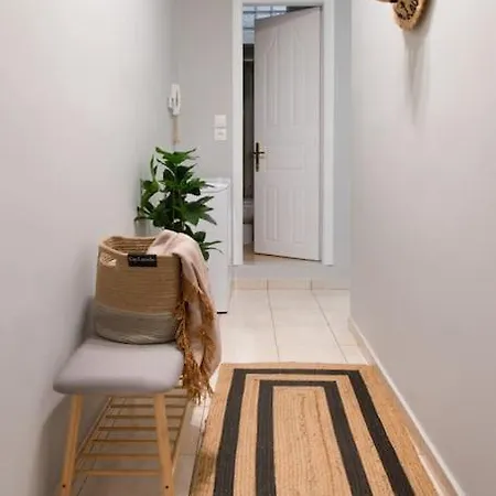 Virginia's Luxury 2 *