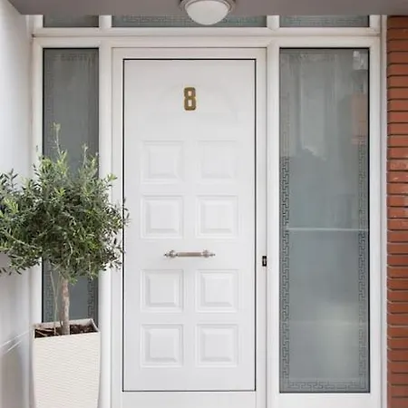 Virginia's Luxury 2 Апартаменты *