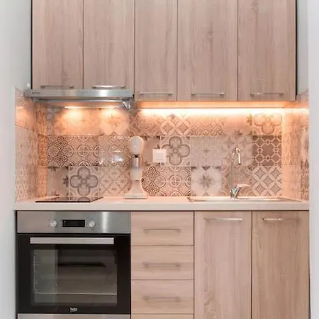 Апартаменты Virginia's Luxury 2 *